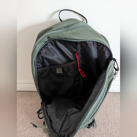 OSPREY GLADE12 **NEW** - Picture 6 of 12